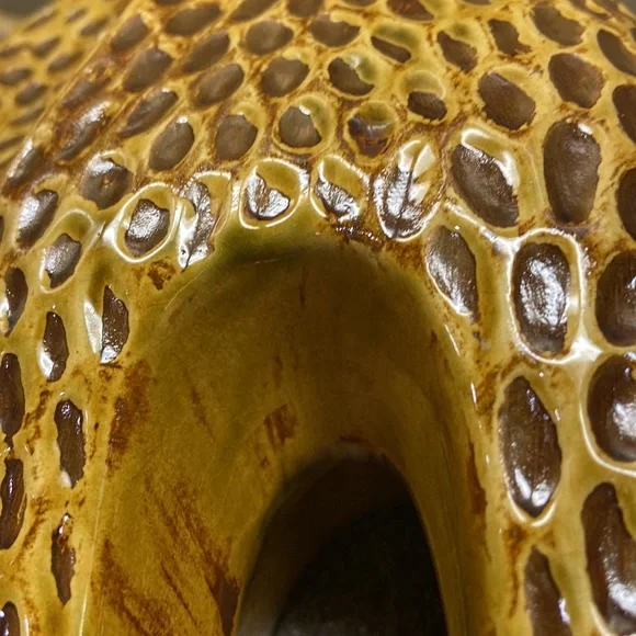 Vintage ceramic elephant with peanut design. Will sell as a set or Individually - Picture 6 of 6